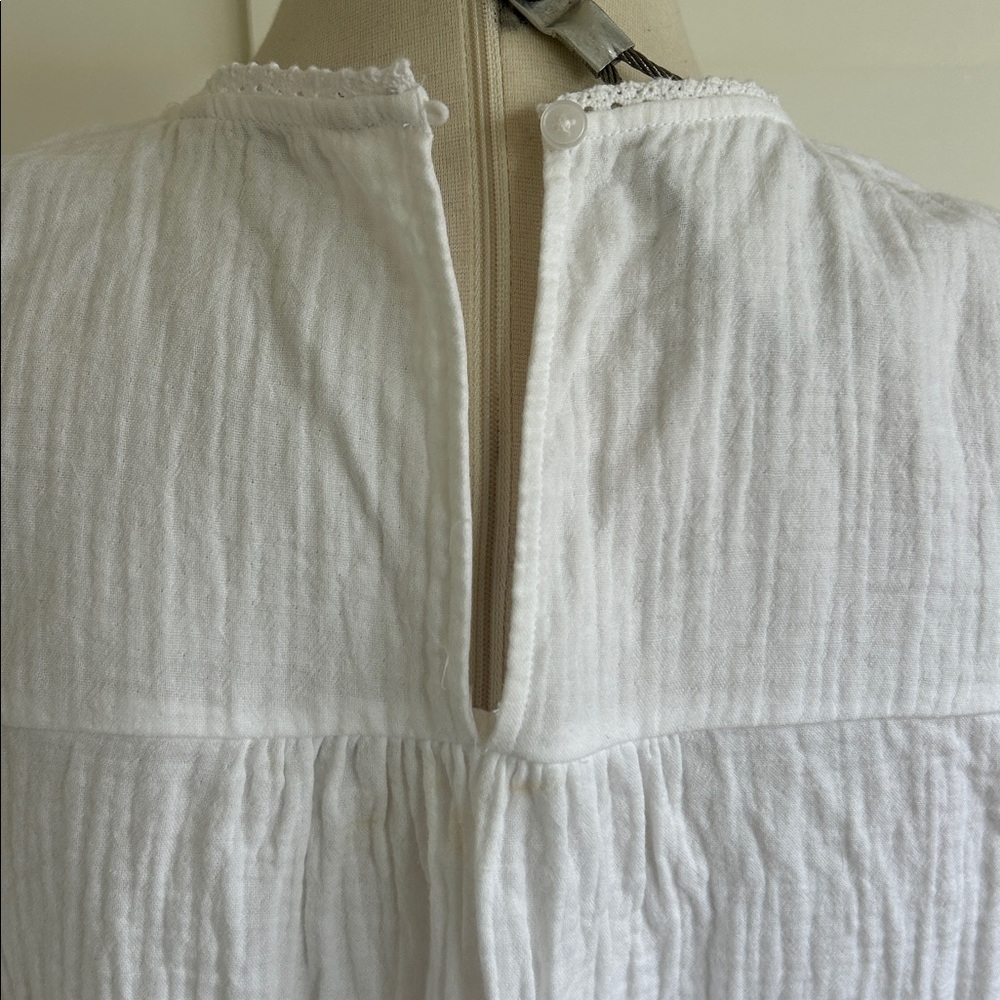 Boden- “Trim interest” White  Detail Top - Picture 7 of 10